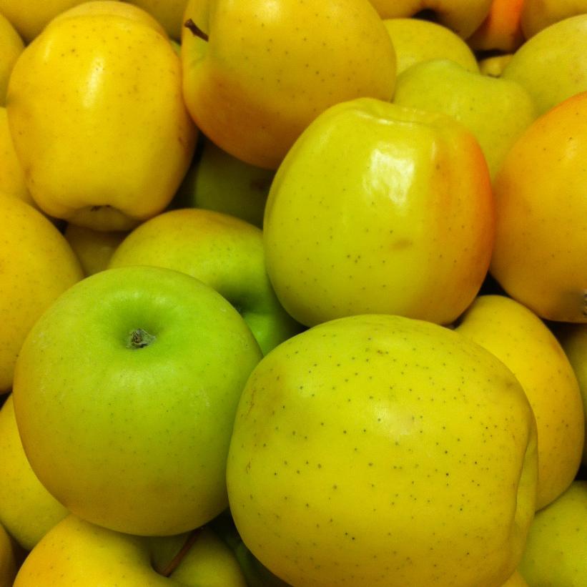 Golden Delicious Apple